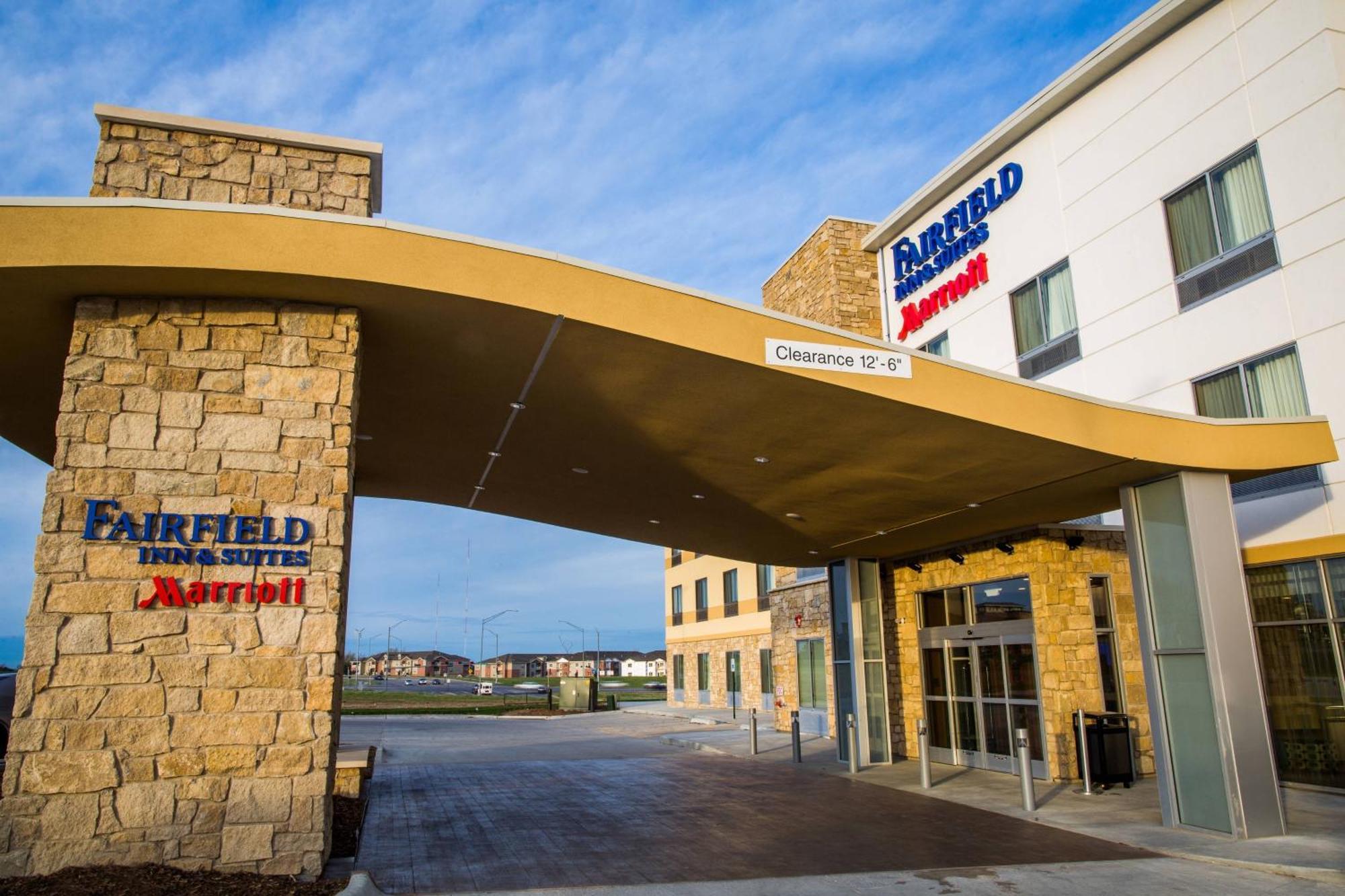 Fairfield Inn & Suites By Marriott Lincoln Southeast Exterior photo
