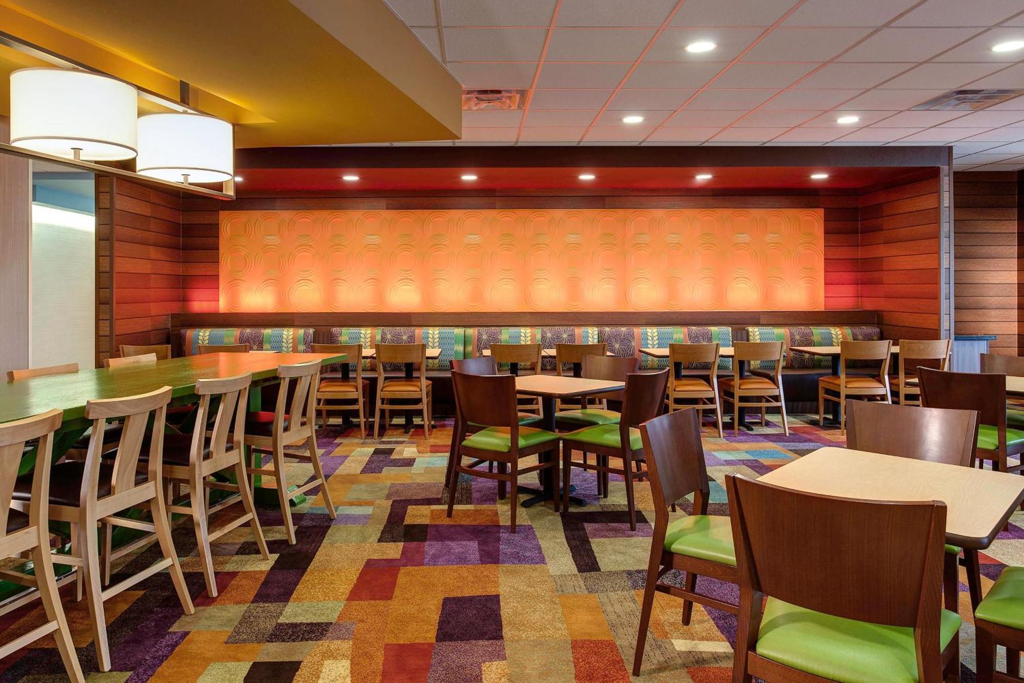 Fairfield Inn & Suites By Marriott Lincoln Southeast Exterior photo