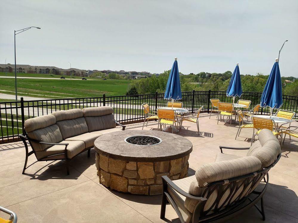 Fairfield Inn & Suites By Marriott Lincoln Southeast Exterior photo